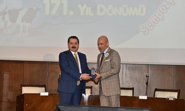 tarim-ogrenimi-faruk-celik-plaket-gidahatti